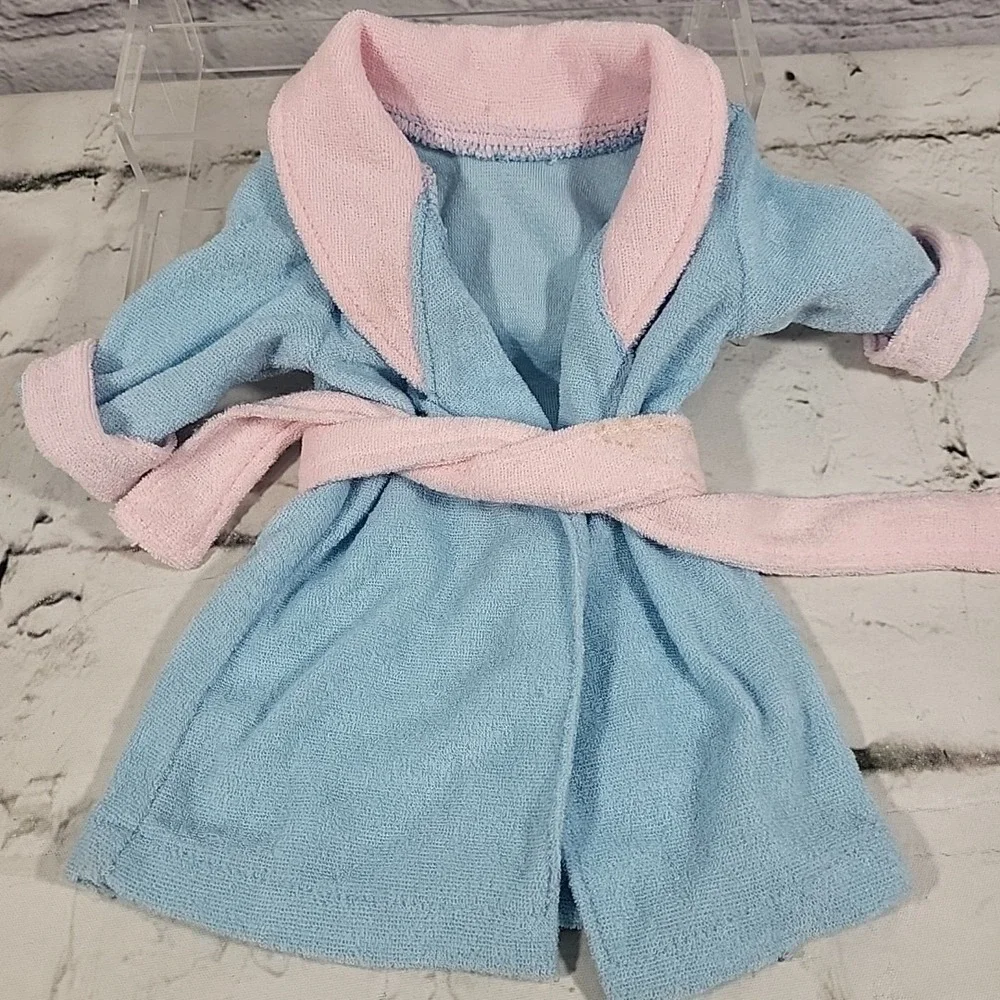 Our Generation Doll Accessories Lot Bathrobe Slippers Yarn Curling Iron Nightime